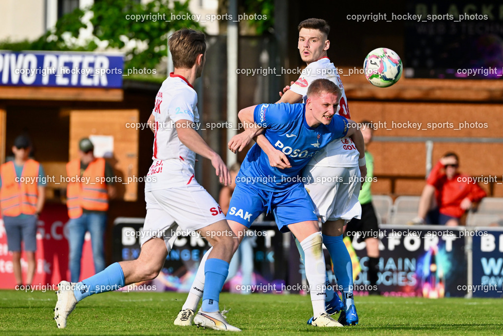 SAK Klagenfurt vs. SVG Bleiburg | #20 Jan Micheu SVG Bleiburg,  #6 Toni Dullnig SAK, #99 Al Mahic SVG Bleiburg, SAK Klagenfurt vs. SVG Bleiburg, SAK Klagenfurt vs. SVG Bleiburg am 11.05.2024 in Klagenfurt (Sportpark Welzenegg), Austria, (Photo by Bernd Stefan)