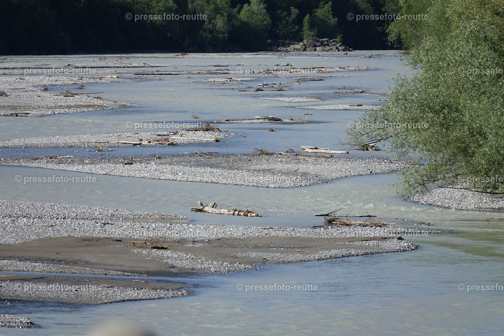 welltvi-lechaschau-LECH-Sommer-25062019-DSD03158 | Info aus dem Bezirk Reutte/Ausserfern Tirol sowie eine umfangreiche Bilddatenbank über die gesamte Region: Lechtal, Talkessel Reutte, Tannheimertal, Zwischentoren. Lech, Plansee, Zugspitze, Grenztunnel, B179, Fernpassstraße, Verkehr, Lawinen, Tradition, - Realisiert mit Pictrs.com