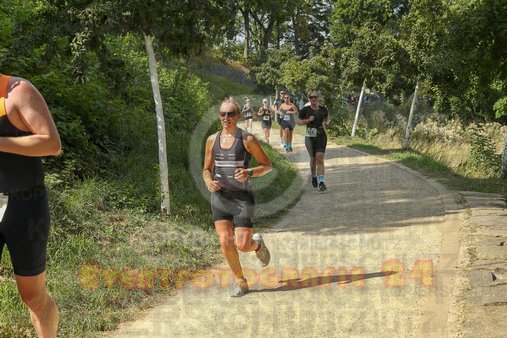 250824_1449_EX1_7721 | Sportfotografie im Rhein-Sieg Kreis, Köln, Bonn, NRW, Rheinland Pfalz, Hessen, etc. Unser Tätigkeitsfeld umfasst den Laufsport vom Volkslauf über den Marathon, Duathlon, Triathon bis zum Ultralauf wie Kölnpfad Ultra oder Schindertrail.