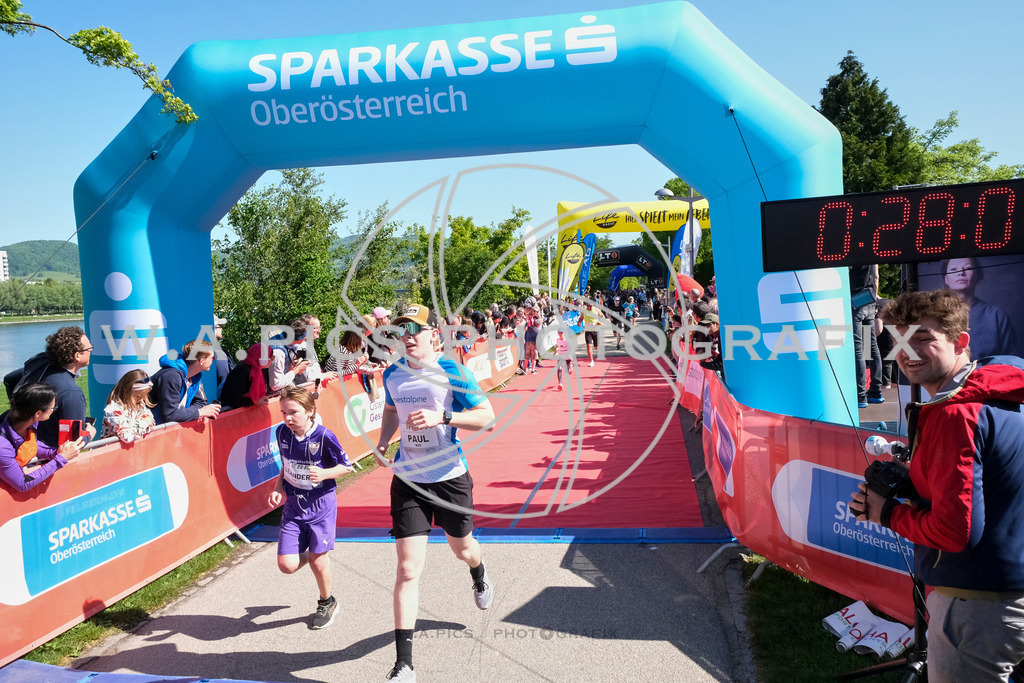 ..... | LINZ,AUSTRIA,27.April 24, Int. 3 Brückenlauf Linz  , Image shows: Photo: WAPICS / Michael ring