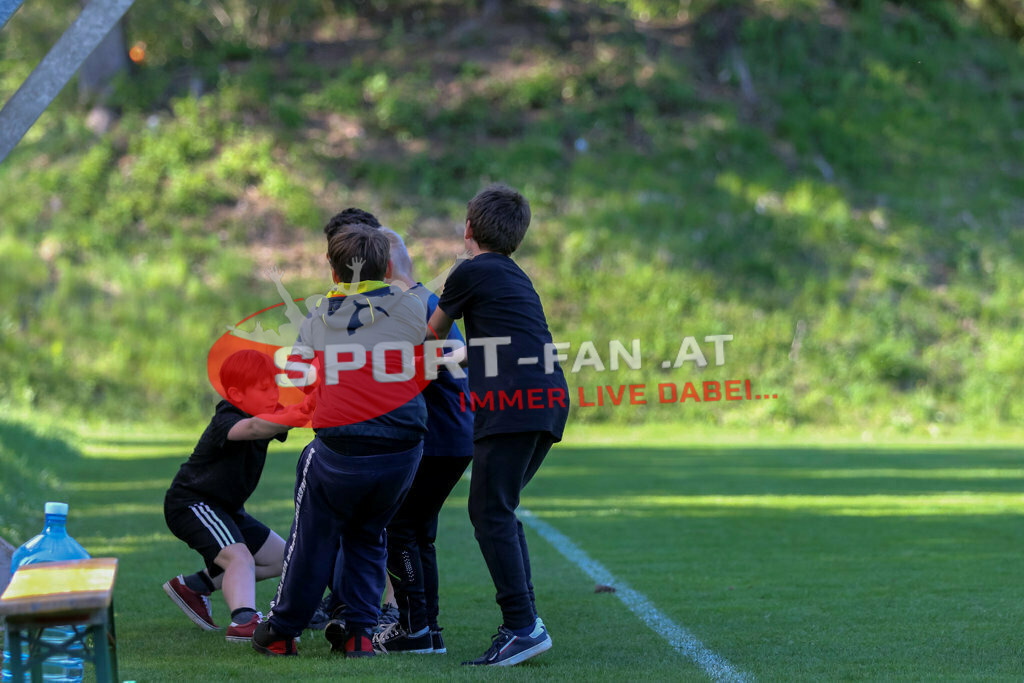 AUSTRIA U15 - MEXICO U15 | Kinder ; AUSTRIA U15 - MEXICO U15 am 29.04.2022 in Arnoldstein
(Sportplatz), AUSTRIA, (Photo by Ernst Krawagner sport-fan.at) - Realisiert mit Pictrs.com