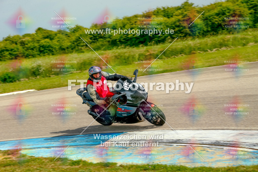 _MOT1103 | Hier findet Ihr Bilder von Touristenfahrten auf der Nürburgring Nordschleife oder von anderen Veranstaltungen die ich besucht habe. Viel Spass beim Durch Schauen 