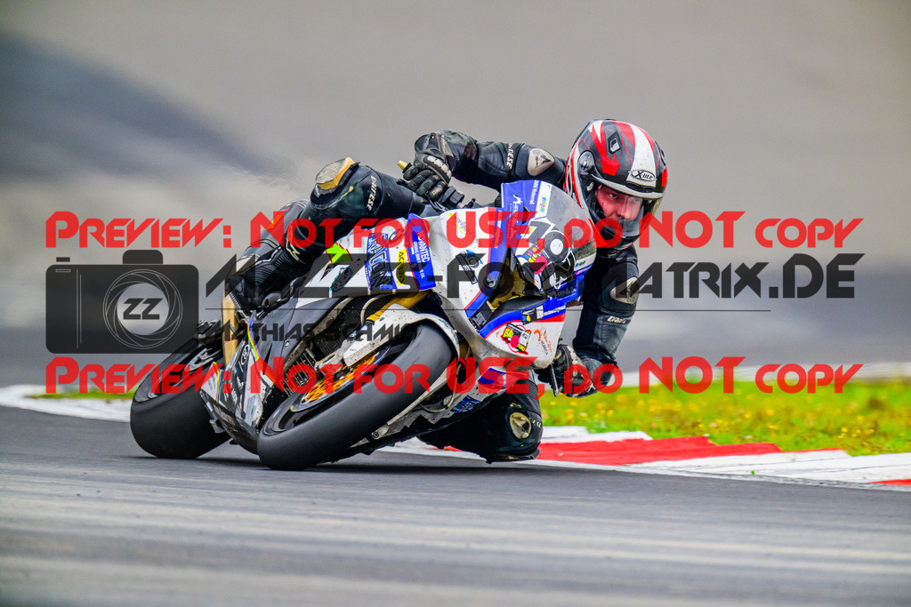 MaZZes_FotoMatrix_240910_6007705_2-400 | WEISS