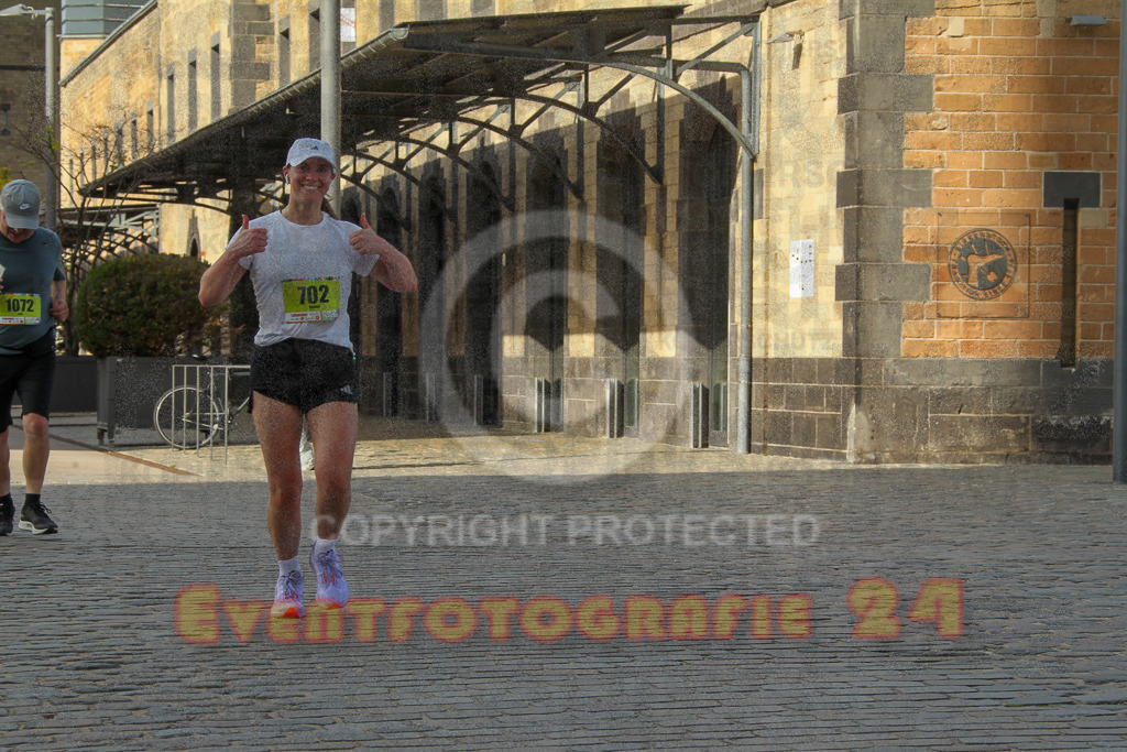 250920_1546_EV4_9562 | Sportfotografie im Rhein-Sieg Kreis, Köln, Bonn, NRW, Rheinland Pfalz, Hessen, etc. Unser Tätigkeitsfeld umfasst den Laufsport vom Volkslauf über den Marathon, Duathlon, Triathon bis zum Ultralauf wie Kölnpfad Ultra oder Schindertrail.