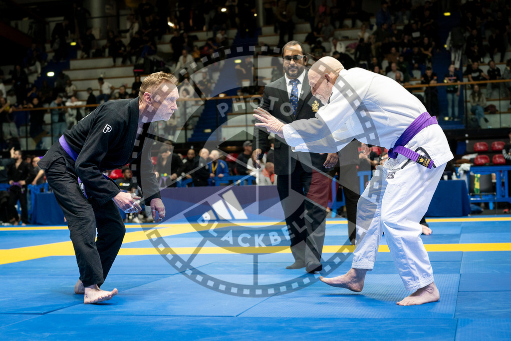20240125PBB02552 | Fighters compete during the sixth day of the Brazilian Jiu-jitsu European Championship of the IBJJF in Paris, France, on January 25, 2024.