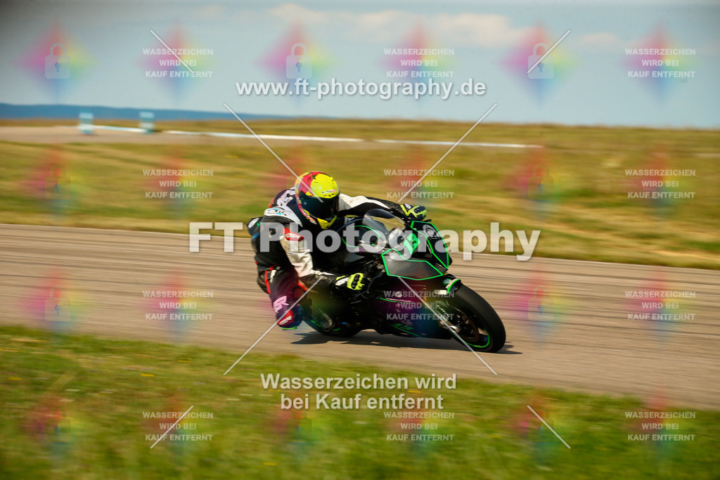 _MOT6191 | Hier findet Ihr Bilder von Touristenfahrten auf der Nürburgring Nordschleife oder von anderen Veranstaltungen die ich besucht habe. Viel Spass beim Durch Schauen 