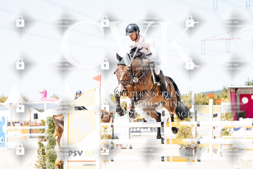 CK909874 | Turnierfotografie Pferdefotografie Trier Rheinland-Pfalz Pferdesport Reitsport Tierfotografie Sportfotografie Pferdevideo Pferdevideografie Equestrianvideography equestrianphotography  - Realisiert mit Pictrs.com
