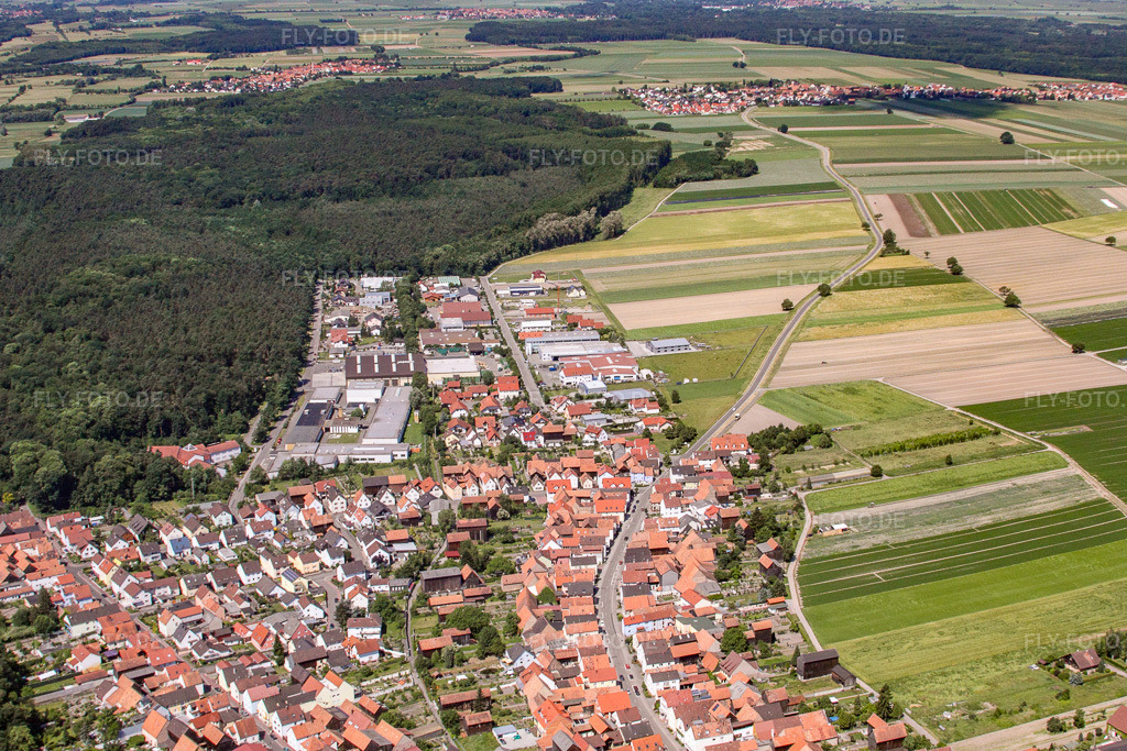 Luftbild: Luitpoldstr in Hatzenbühl im Bundesland Rheinland-Pfalz in Deutschland. Foto: IMG_18452.jpg vom 30.05.2009 durch Werner Riehm/FLY-FOTO.de