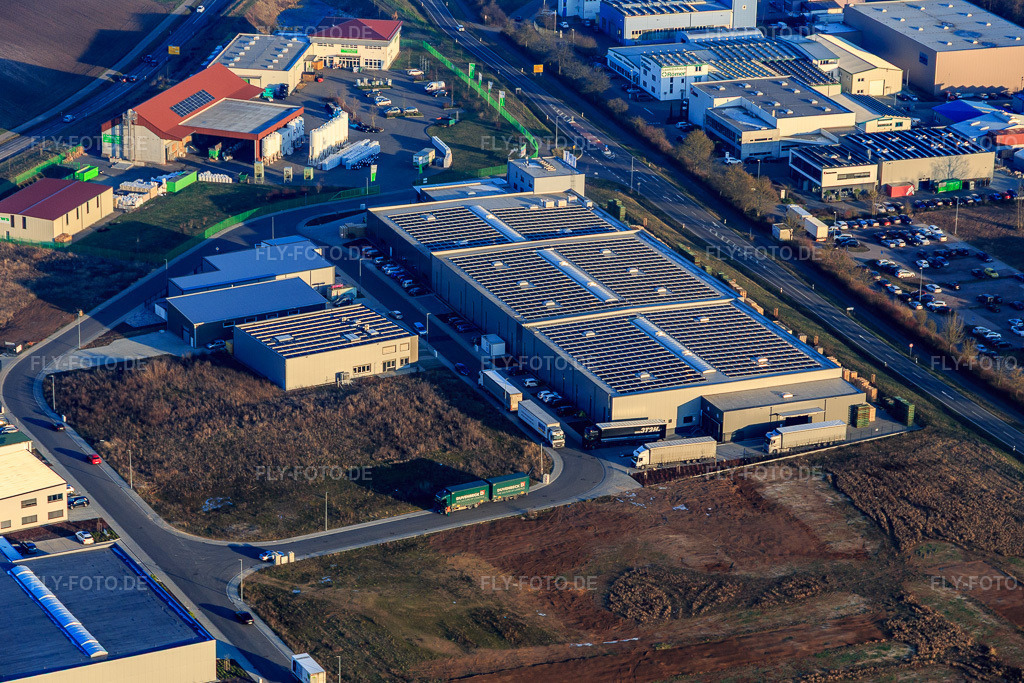 Luftbild: Gewerbepark W II CAMPUS aus Nordwesten mit Klarsicht-Verpackungen Weber GmbH in Herxheim bei Landau im Bundesland Rheinland-Pfalz in Deutschland. Foto: IMG_112556.jpg vom 21.01.2019 durch Werner Riehm/FLY-FOTO.deWir sind Weber: Ihr Full-Service Verpackungsunternehmen