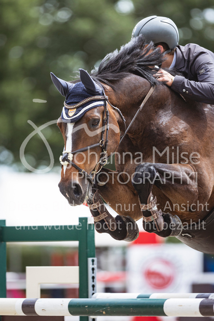 240616_Lemwerder_M2-Springen-510 | Deine schönsten Turniermomente als professionelle Fotos! Entdecke hochwertige Pferdesport-Fotografie im Online-Shop. Jetzt Fotos finden & bestellen!