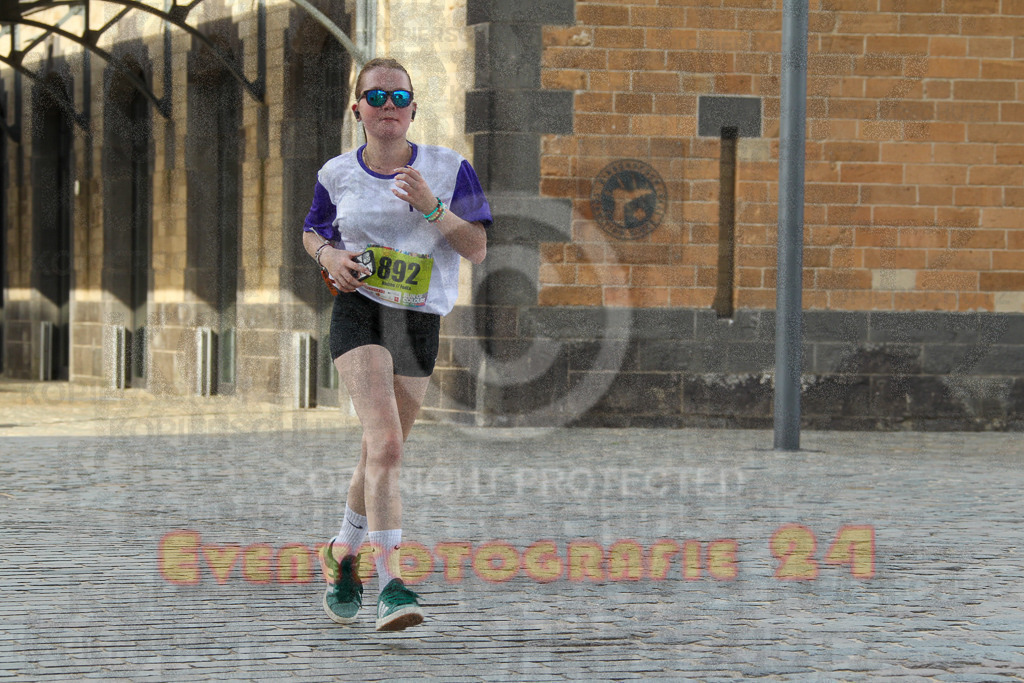 250920_1539_EV4_9369 | Sportfotografie im Rhein-Sieg Kreis, Köln, Bonn, NRW, Rheinland Pfalz, Hessen, etc. Unser Tätigkeitsfeld umfasst den Laufsport vom Volkslauf über den Marathon, Duathlon, Triathon bis zum Ultralauf wie Kölnpfad Ultra oder Schindertrail.