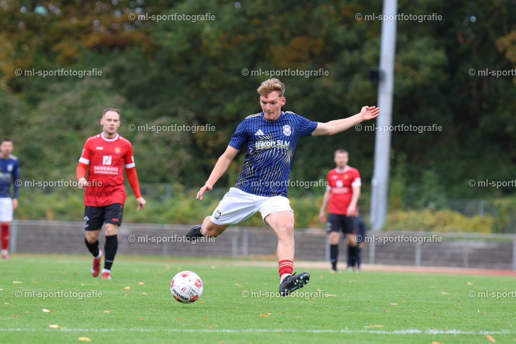 Fußball I Herren I Saison 2025/2026 I Regionalliga Nord I 17. Spieltag I 1. FC Phönix Lübeck - FSV Schöningen | Michel Dammeier (6, 1. FC Phönix Lübeck) beim Torschuss - Realisiert mit Pictrs.com