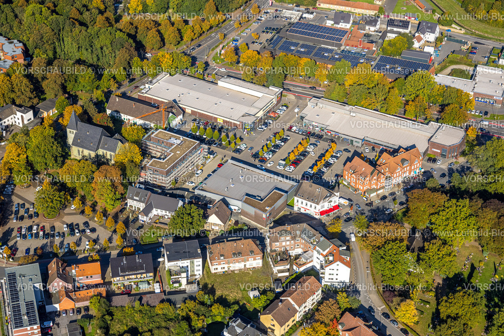 Hamm241007544 | Luftbild, Einkaufszentrum Dortmunder Straße, Edeka, DM und Aldi Supermarkt, Baustelle neben Edeka Supermarkt, Parkplätze, Stadtbezirk Herringen, Hamm, Ruhrgebiet, Nordrhein-Westfalen, Deutschland