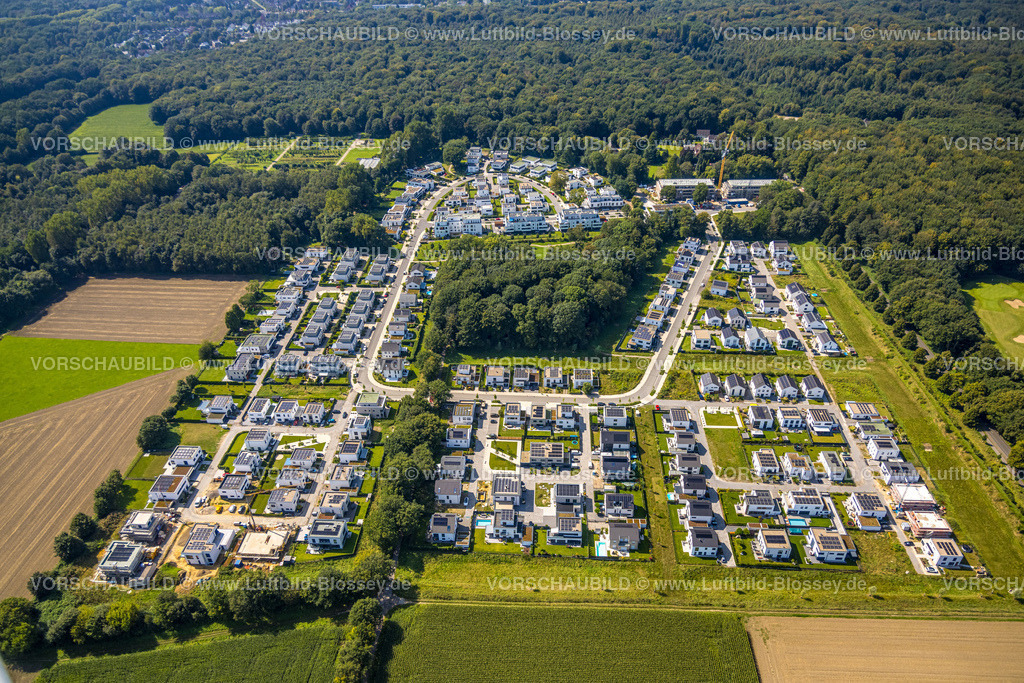 Gelsenkirchen240808002GE-Nord | Luftbild, Am Buerschen Waldbogen Wohnanlage Wohnsiedlung, Baustelle mit Neubau zweier Wohnhäuser, Resse, Gelsenkirchen, Ruhrgebiet, Nordrhein-Westfalen, Deutschland