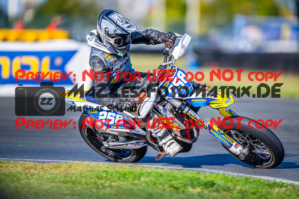 MaZZes_FotoMatrix_230930_2029 | S3