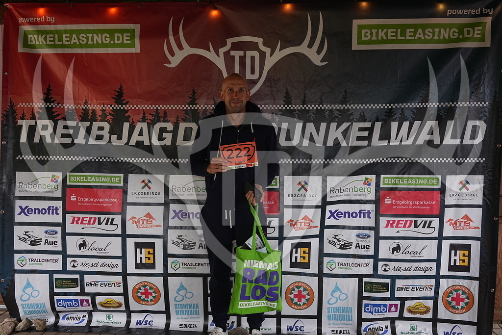 A1_09408 | Fotogalerie der Treibjagd im Dunkelwald - Dein MTB Etappenrennen im Erzgebirge - Realisiert mit Pictrs.com