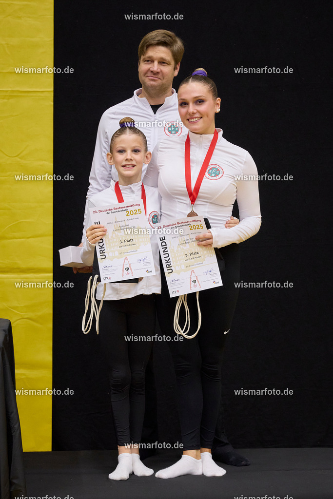 251102_siegerehrung_27 | wismarfoto.de - Realisiert mit Pictrs.com