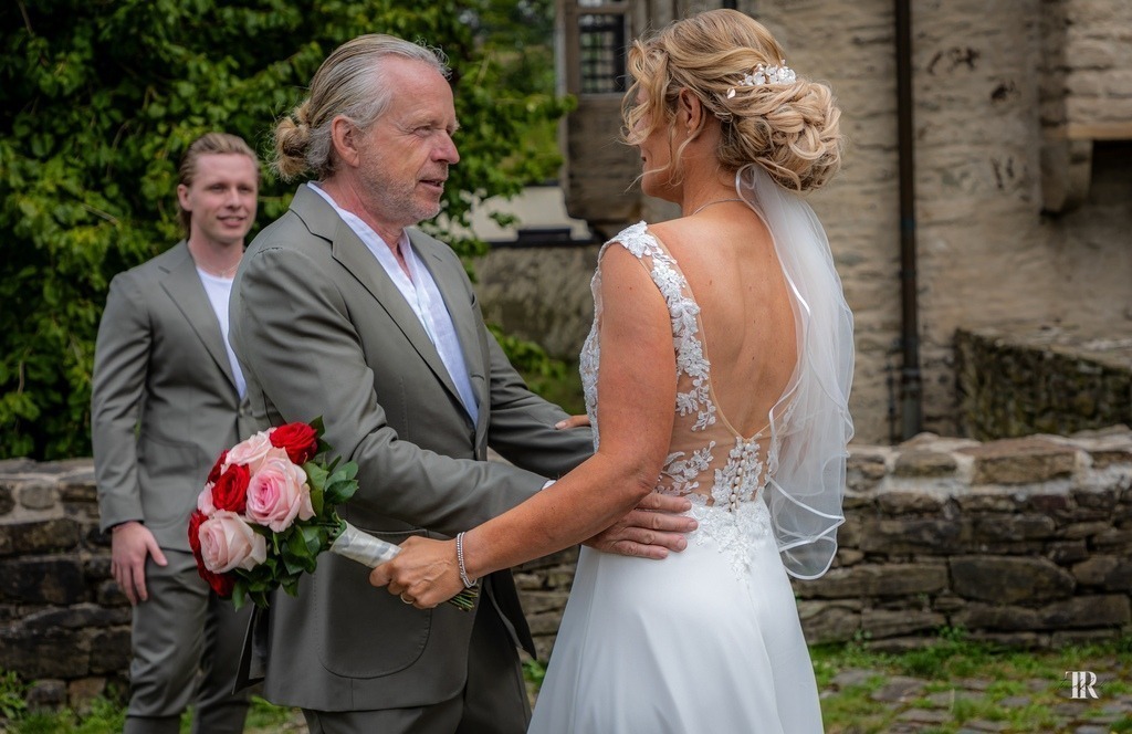 c19bb820ecb346f0aafd1f59612e11f0 | traudl_s_fotos