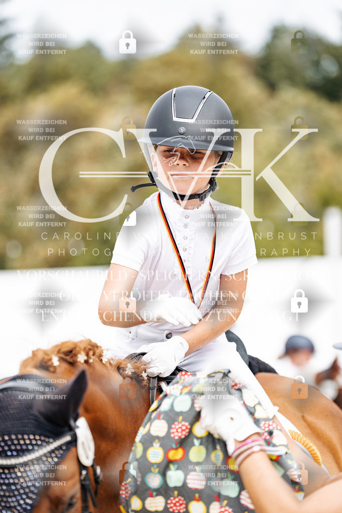 CK907013 | Turnierfotografie Pferdefotografie Trier Rheinland-Pfalz Pferdesport Reitsport Tierfotografie Sportfotografie Pferdevideo Pferdevideografie Equestrianvideography equestrianphotography  - Realisiert mit Pictrs.com