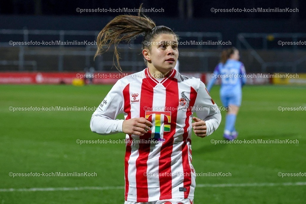 xSSCx09022601039 | 09.02.2026, xsscx, Frauen Fussball, 1. FC Koeln - SGS Essen, 1. Fussball Bundesliga, 17. Spieltag, Franz-Kremer-Stadion, Saison 2025 2026: Martyna Wiankowska (1. FC Koeln 26) DFB regulations prohibit any use of photographs as image sequences and or quasi-video. Photo: xSandraxScherningxPressefotoKochx