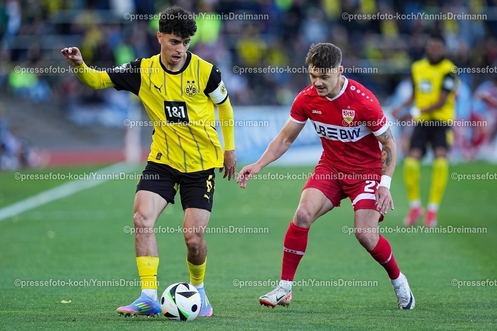 xYDR09052501080 | 09.05.2025, xydrx, Fußball, Borussia Dortmund II - VFB Stuttgart II, 3.Liga, Stadion Rote Erde, Saison 2024 2025: Ayman Azhil (Borussia Dortmund II #6) Jannik Hofmann (VFB Stuttgart II #21) DFB regulations prohibit any use of photographs as image sequences and or quasi-video.