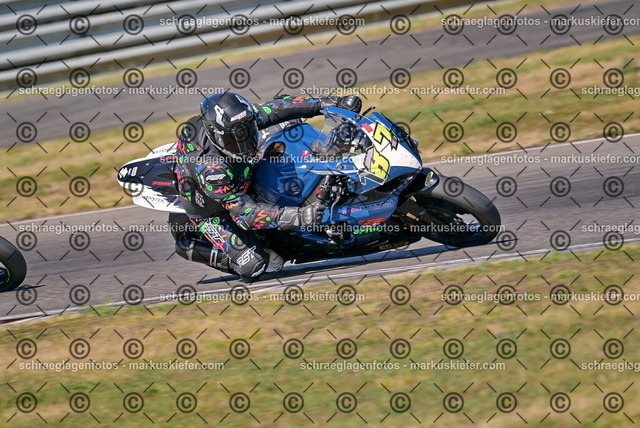 26bt05-0141 | markuskiefer.com - Realisiert mit Pictrs.com