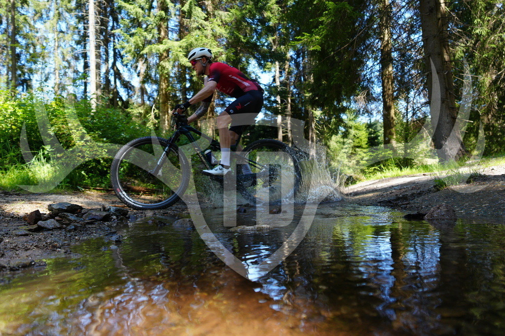 FC604283 | Fotogalerie der Treibjagd im Dunkelwald - Dein MTB Etappenrennen im Erzgebirge - Realisiert mit Pictrs.com