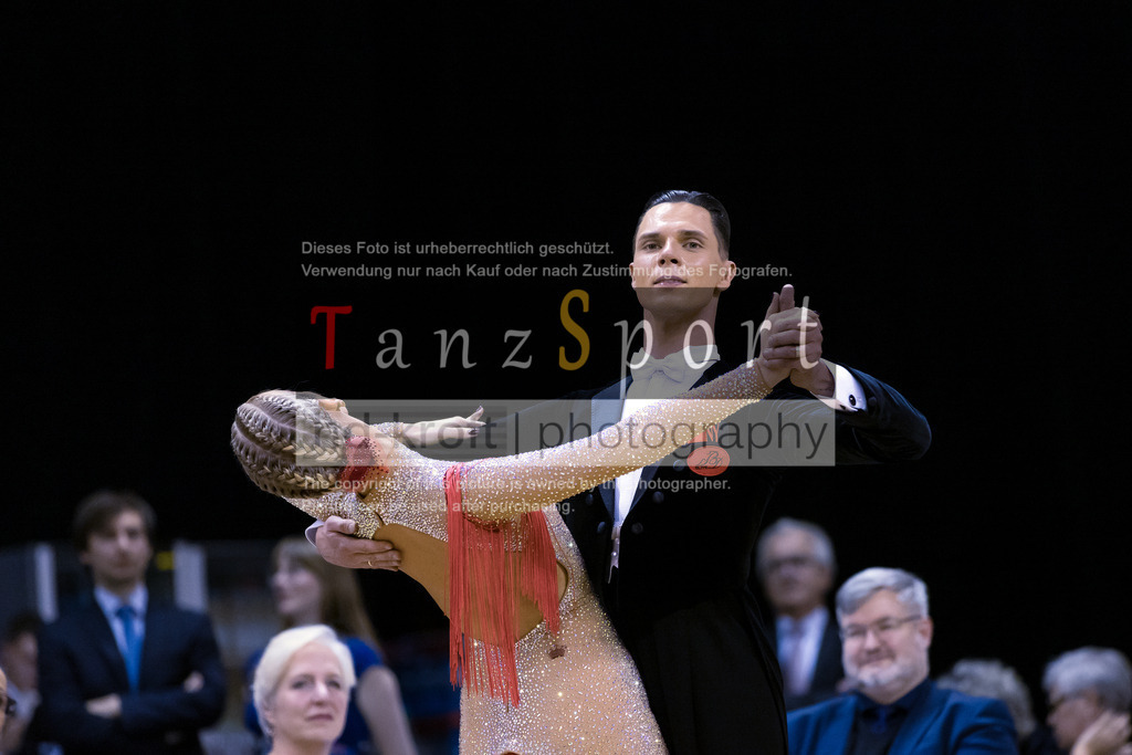 20241102_DM_HGR_Std_16260 | Tanzsportbilder, Standardtanz, Lateintanz, WDSF, DTV, LTVB, dancecomp, goc, hessen tanzt, blaues band der spree, walzer, tango, wiener walzer, slowfox, quickstepp, samba, rumba, cha-cha-cha, paso doble. jive, hd-kroft photography, turniertanzsport
