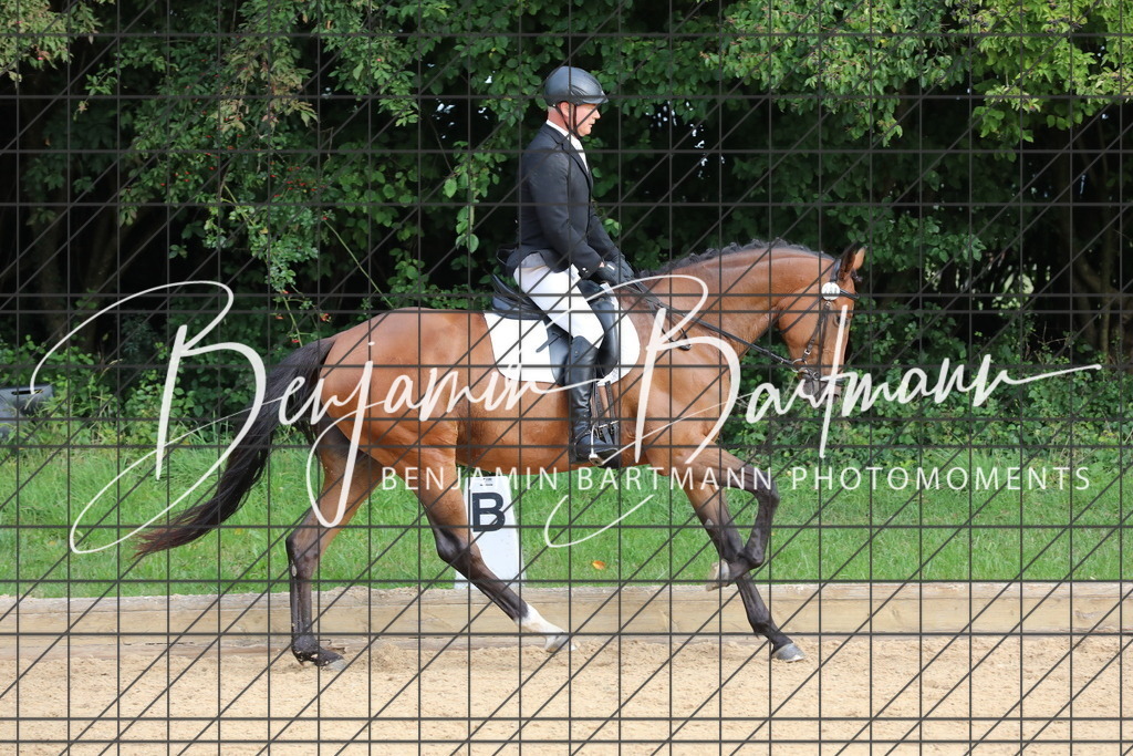 AZ2A1850 | Benjamin Bartmann Photomoments