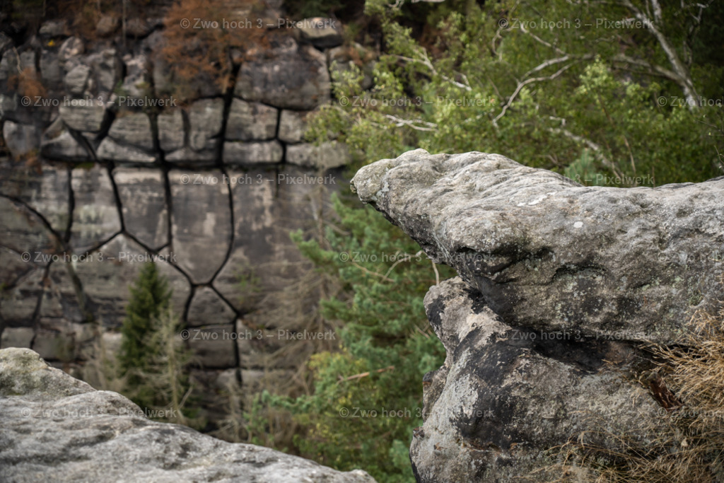 Frienstein_Idagrotte_Felsen_Felswand_Felsplateau_Felsriss | 2022-09-02_Waldbrandgebiete_2 - Realisiert mit Pictrs.com