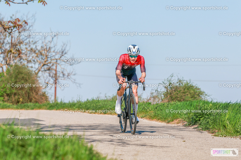 473_AR7_4215 | Neusiedlersee Radmarathon 2026@sportshot_your_pictrs #yourpictures#roadtowm2029 #nrm #neusiedlerseeradmarathon #neusiedlersee #neusiedlerseetourismus #burgenland #mörbisch #nrm26 #burgenlandtourismus #voglundco #poweredbyburgenlandtourismus #radsport #rad #marathon #ucigranfondo #visitburgenland #ucigranfondoworldseries