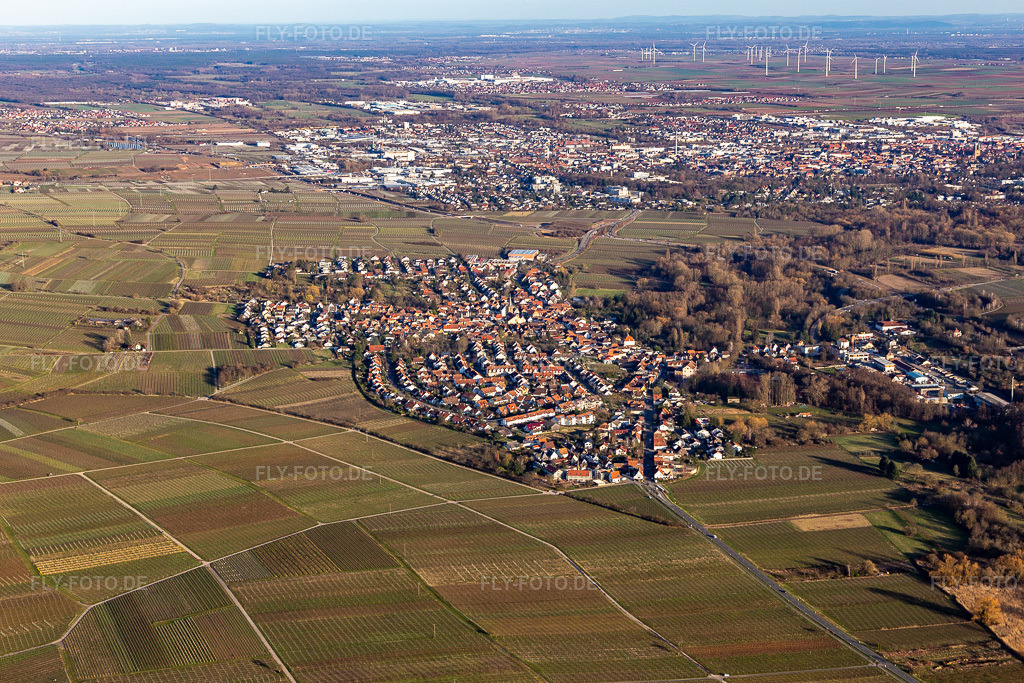 Luftbild: Godramstein im Ortsteil Godramstein in Landau im Bundesland Rheinland-Pfalz in Deutschland. Foto: IMG_130639.jpg vom 23.02.2022 durch Werner Riehm/FLY-FOTO.de/ Stadt Landau