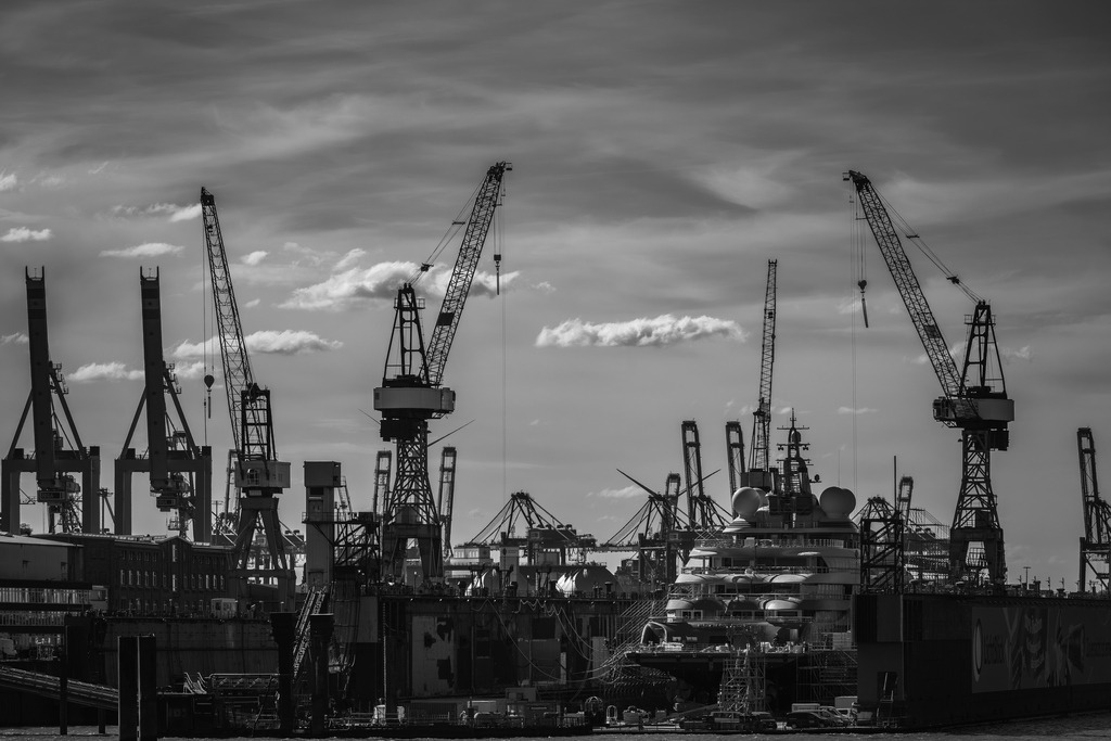 2025_09_25_HH-LANDUNGSBRUECKEN+ALTER ELBTUNNEL_MCP3036 sw | Hochwertig gedruckte Fotografien für die Wand, als Kalender und zum Verschenken. Hamburg & Norddeutschland und überall wo ich mit der Kamera unterwegs war.