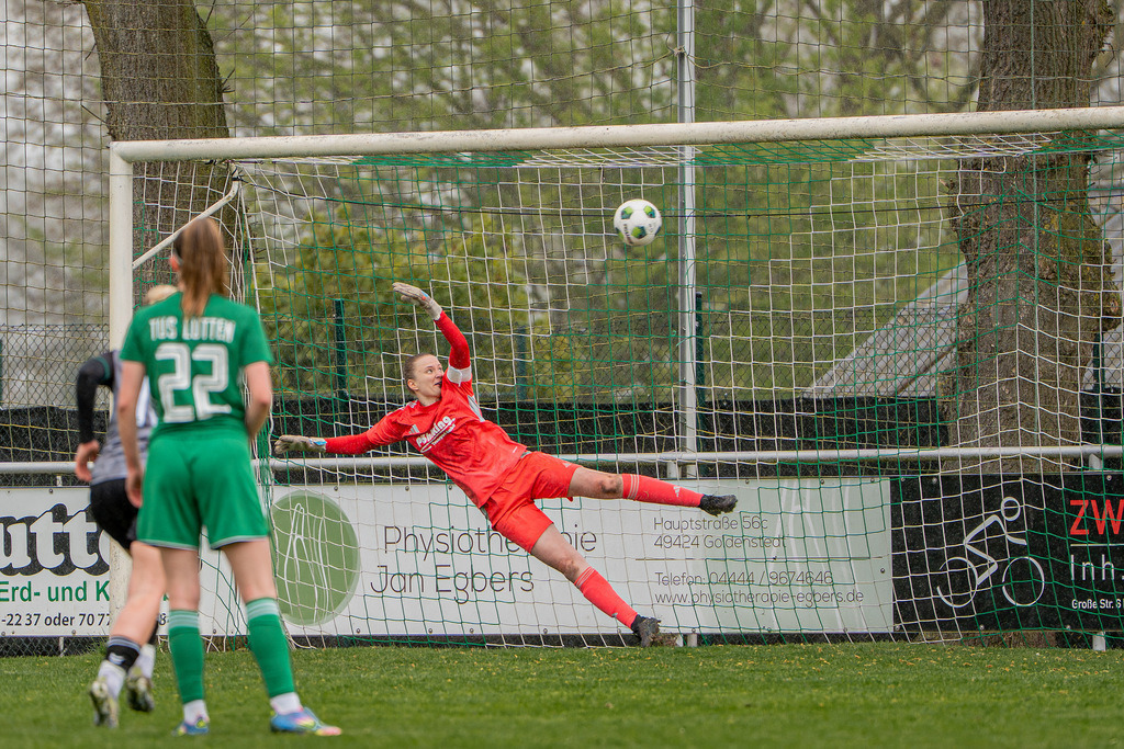 Fußball I Frauen I Saison 2025-2026 I Oberliga Niedersachsen I 19. Spieltag I TuS Lutten - TuS Büppel I 06020 | jns.sportfotos - Realisiert mit Pictrs.com