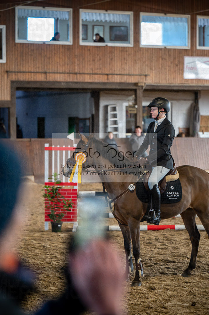 Hallenreittunier Voxtrup 2023 | Entdecke hochwertige Reitturnierfotos von Foto Oger. Professionell, emotional und authentisch – jetzt Lieblingsmomente im Shop bestellen.Deutschlandweite Turnierfotografie. - Realisiert mit Pictrs.com