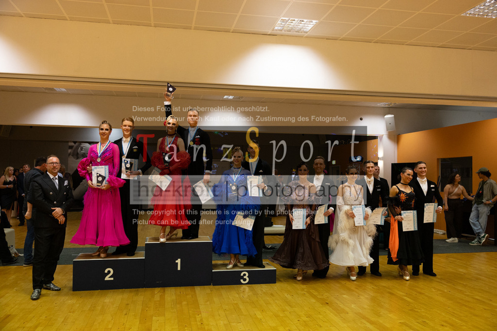 20250906_LM_By_HGR-S-Std_7928 | Tanzsportbilder, Standardtanz, Lateintanz, WDSF, DTV, LTVB, dancecomp, goc, hessen tanzt, blaues band der spree, walzer, tango, wiener walzer, slowfox, quickstepp, samba, rumba, cha-cha-cha, paso doble. jive, hd-kroft photography, turniertanzsport