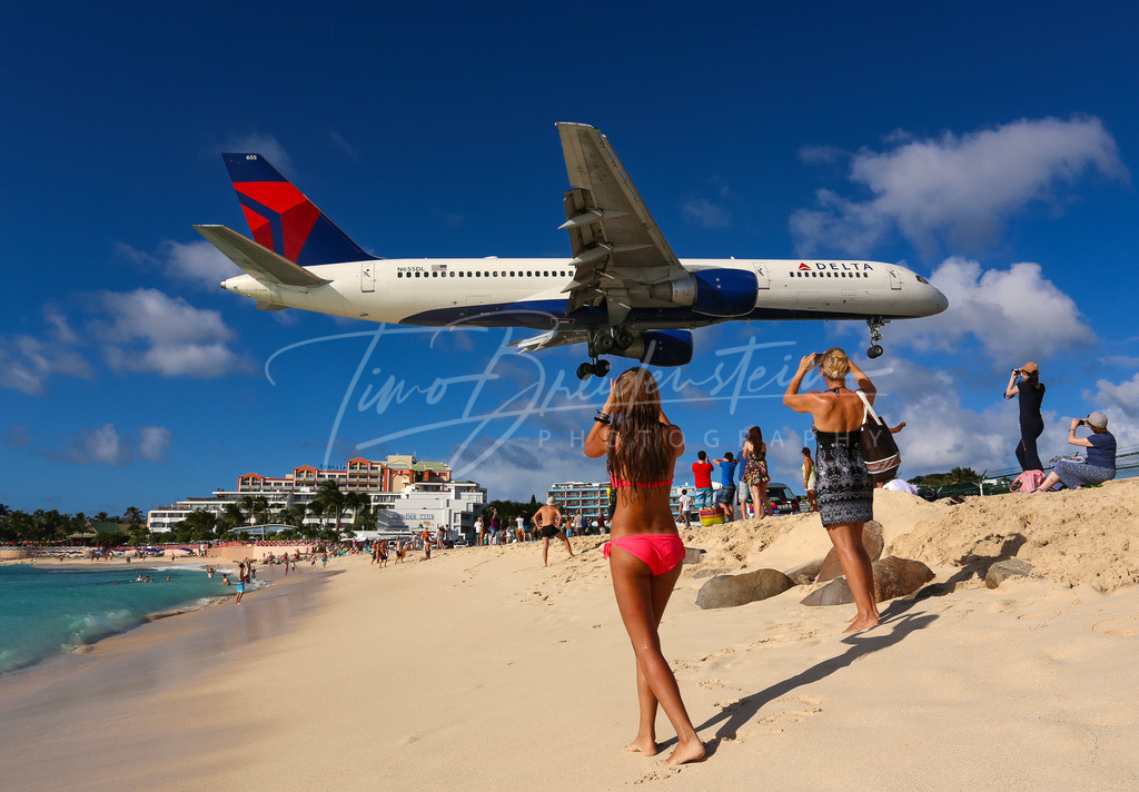IT7A6897 | Buy high-quality aviation and travel photography prints by professional photographer Timo Breidenstein. Authentic images, professionally printed, worldwide shipping. - Realisiert mit Pictrs.com