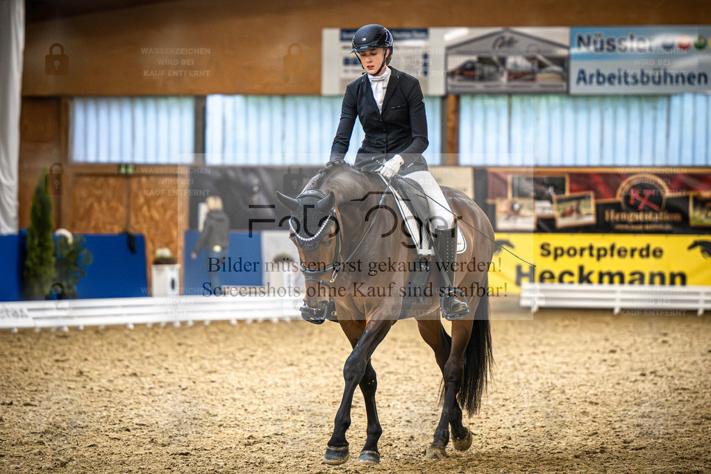 DOS_0426 | Entdecke hochwertige Reitturnierfotos von Foto Oger. Professionell, emotional und authentisch – jetzt Lieblingsmomente im Shop bestellen. - Realisiert mit Pictrs.com