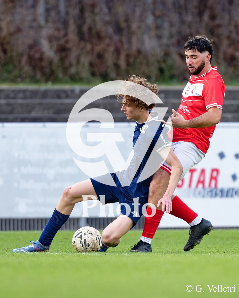 2e ligue - CS Chênois 2 - Etoile Carouge FC 2 |  durant le match de 2e ligue entre CS Chênois 2 et Etoile Carouge FC 2 au Stade des Trois-Chêne à Chêne-Bourg, Switzerland