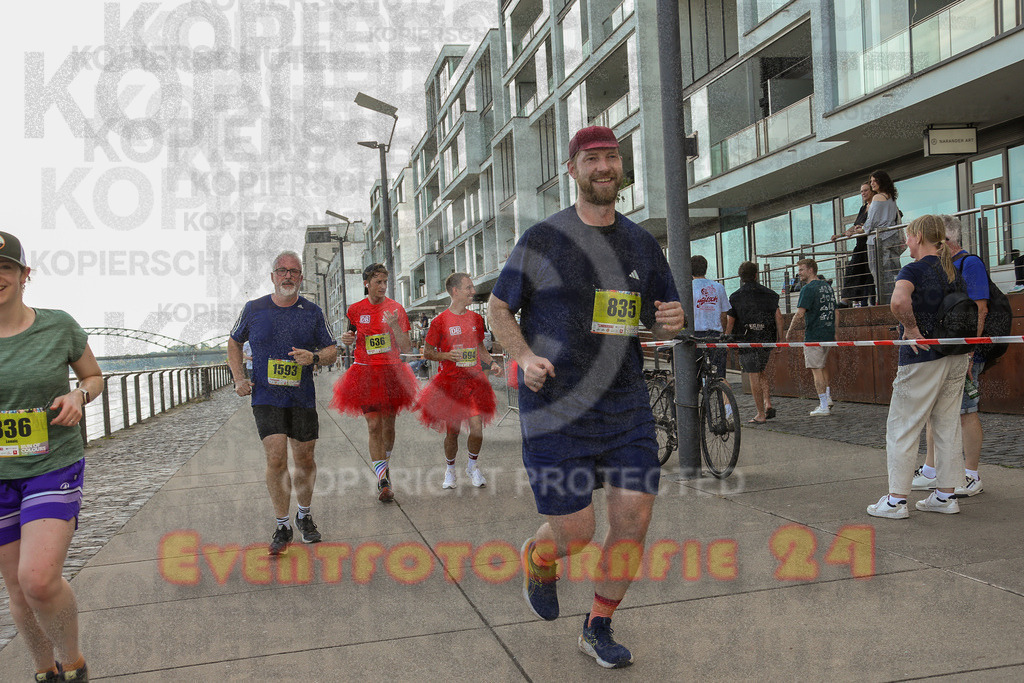 250920_1455_EX1_8209 | Sportfotografie im Rhein-Sieg Kreis, Köln, Bonn, NRW, Rheinland Pfalz, Hessen, etc. Unser Tätigkeitsfeld umfasst den Laufsport vom Volkslauf über den Marathon, Duathlon, Triathon bis zum Ultralauf wie Kölnpfad Ultra oder Schindertrail.