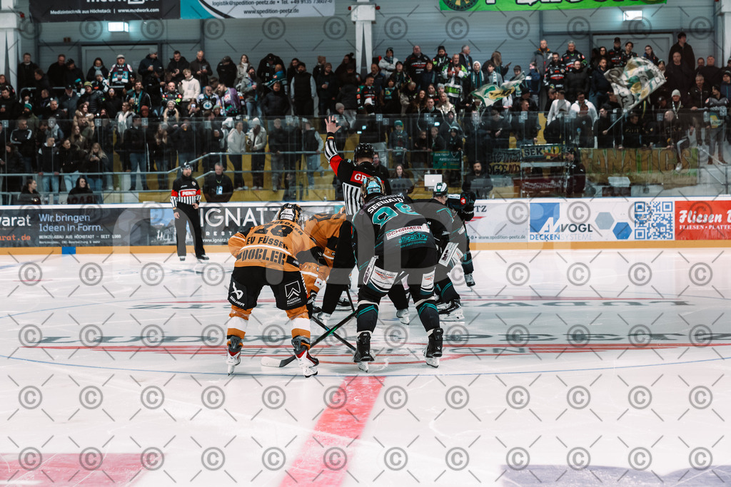 Alligators_vs_Fuessen_26.10.2025-064 | Höchstadt Alligators Fotogalerie: Eishockey-Action aus Franken. Professionelle Spielfotos, Portraits & Stadionbilder zum Download. Jetzt entdecken! - Realized with Pictrs.com