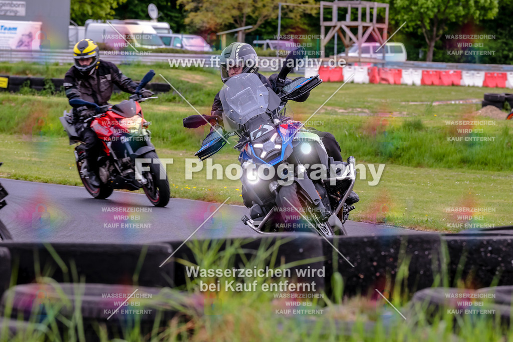 MotoTeamVBK-20483 | Hier findet Ihr Bilder von Touristenfahrten auf der Nürburgring Nordschleife oder von anderen Veranstaltungen die ich besucht habe. Viel Spass beim Durch Schauen 