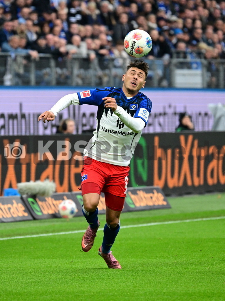 KBS Picture_HSV-Wolfsburg_017 | Mikelbrencis William (HSV) ,Sportplatz :  Volksparkstadion, - Realisiert mit Pictrs.com