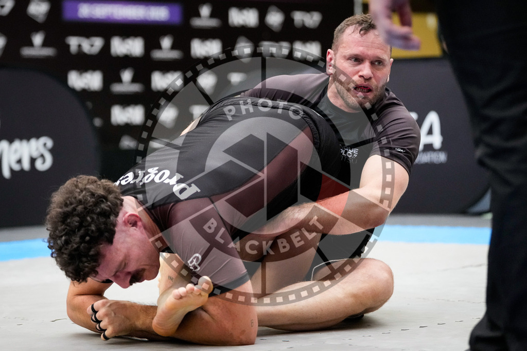 20250920PBB6731 | Athletes compete during the AJP Tour Hamburg International Jiu-Jitsu Championship, on September 20, 2025 in Hamburg, Germany. © Chiara Dazi / photoblackbelt