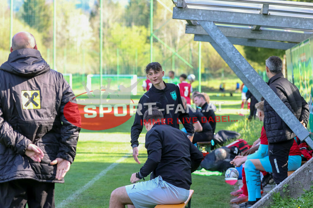 AUSTRIA U15 - MEXICO U15 | MARTIN SCHERB (Trainer Austria) ; AUSTRIA U15 - MEXICO U15 am 29.04.2022 in Arnoldstein
(Sportplatz), AUSTRIA, (Photo by Ernst Krawagner sport-fan.at) - Realisiert mit Pictrs.com