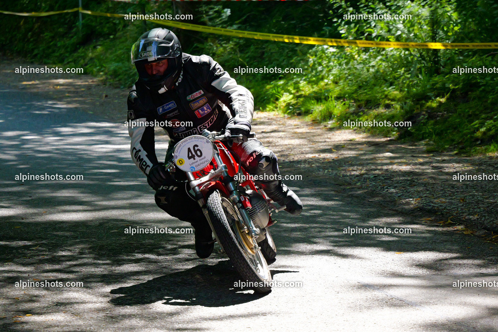 P1036676 | Erleben Sie atemberaubende, hochqualitative Fotos Ihrer Fahrt entlang der malerischen Alpenstraßen. Besuchen Sie alpineshots.com, um professionelle Aufnahmen Ihrer unvergesslichen Reise zu finden und zu kaufen - Realisiert mit Pictrs.com
