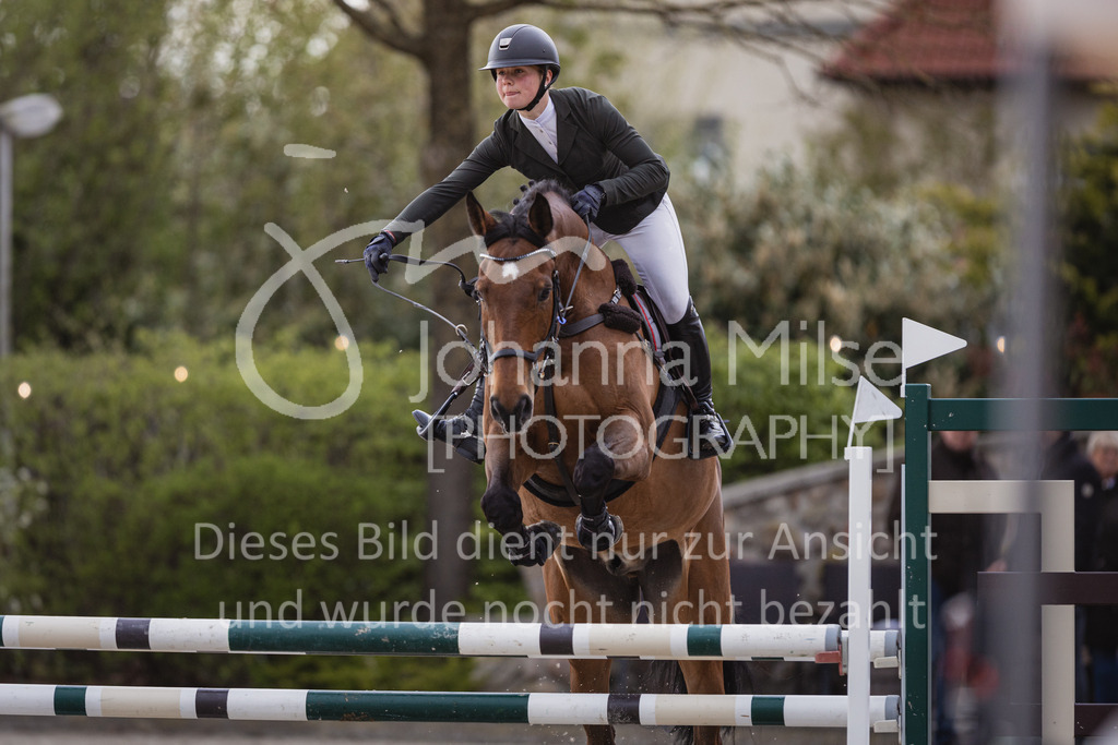 230426_HofSosath_Stil-L-548 | Deine schönsten Turniermomente als professionelle Fotos! Entdecke hochwertige Pferdesport-Fotografie im Online-Shop. Jetzt Fotos finden & bestellen!