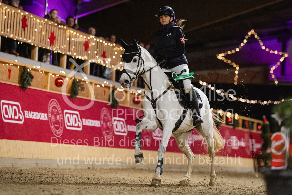 231118_PonyTrophy-304 | Deine schönsten Turniermomente als professionelle Fotos! Entdecke hochwertige Pferdesport-Fotografie im Online-Shop. Jetzt Fotos finden & bestellen!