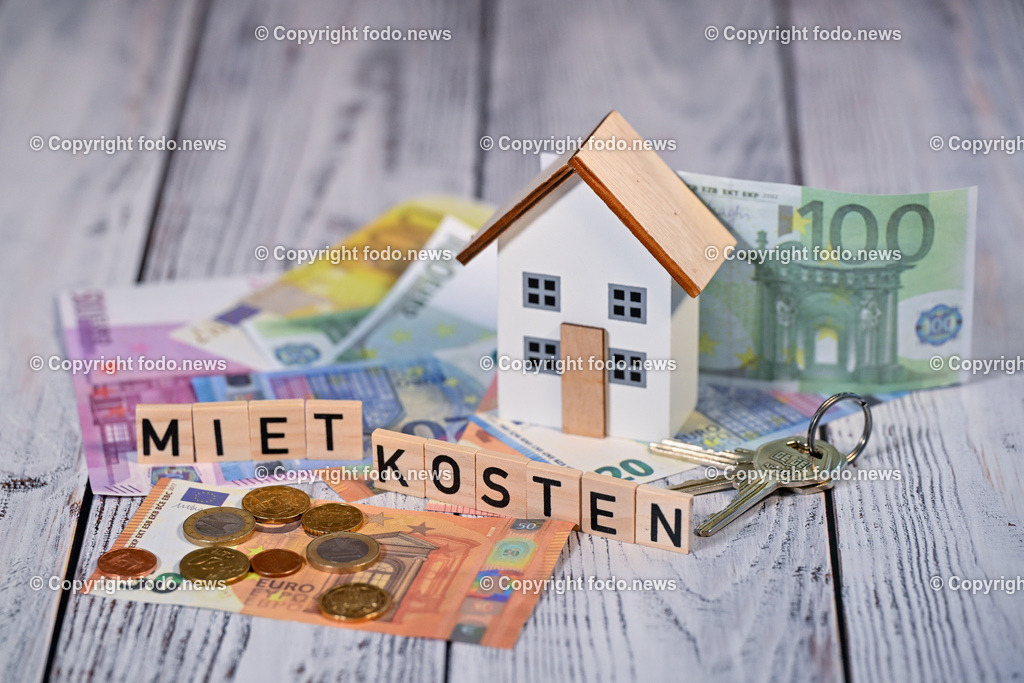 Mietkosten_ 21.12.2024-6 | 21.12.2024, Linz, AUT, Mietkosten, im Bild Themenbild, Miete, Wohnung, Haus, Eigenheim, Eigentum, Geld, Euro, Muenzen, Abrechnung, Ausgaben, Banknote, Bargeld, Belastung, Einsparung, Energie, Energiekrise, Preise, Geldschein, Haushaltskosten, Kostenexplosion, Nebenkosten, Kredite, Hypotheken, Baukosten, Preisentwicklung, Preissteigerung, Schulden
