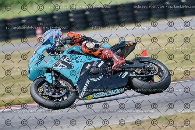 25bt04-1541 | markuskiefer.com - Realisiert mit Pictrs.com
